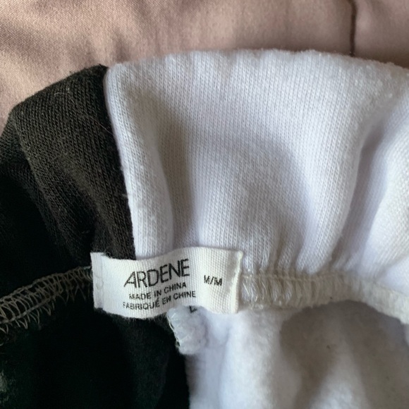 Black and white split shorts - Picture 2 of 2